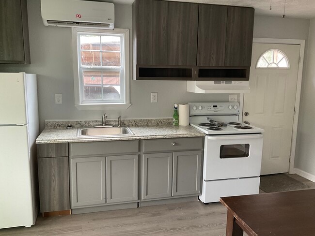 Photo - 13326 Elaine Rd