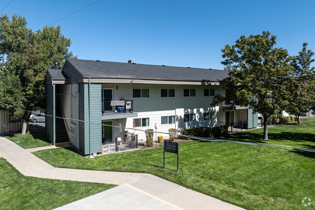 Aspenwood Apartments
