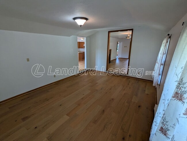 8807 Furnace Rd