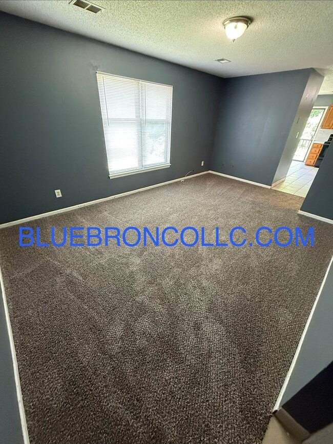 Photo - 206 Sky Vue Dr Unit C