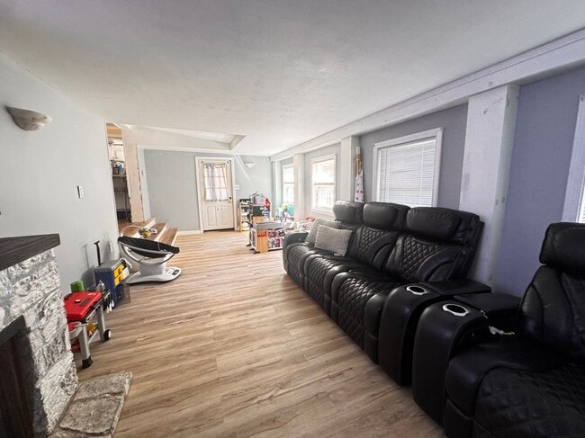 24 Carlton Pl