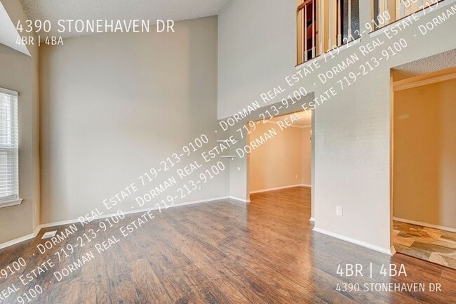 Photo - 4390 Stonehaven Dr