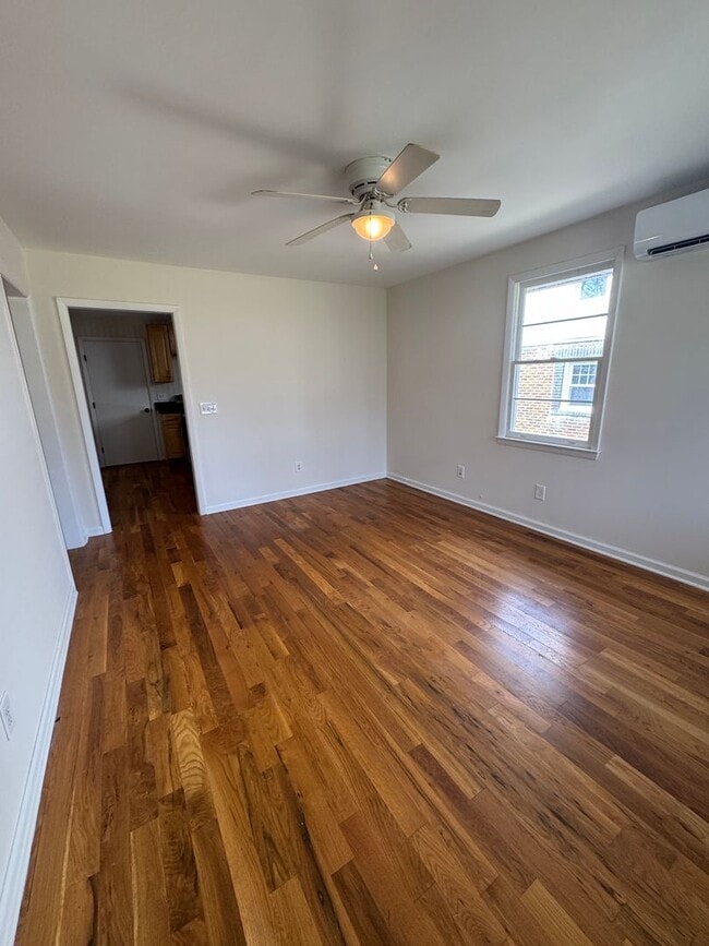 Photo - 1036 Seymour Ave