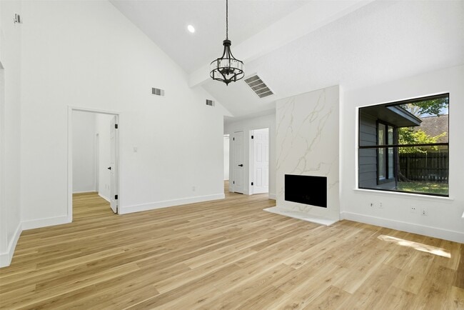 Photo - 18511 Headland Dr