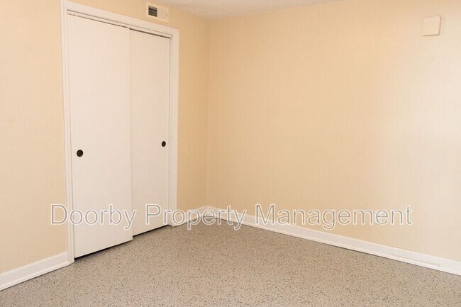 Photo - 1309 Labrea Dr Unidad B