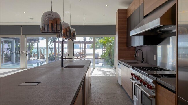 Photo - 7528 Buccaneer Ave