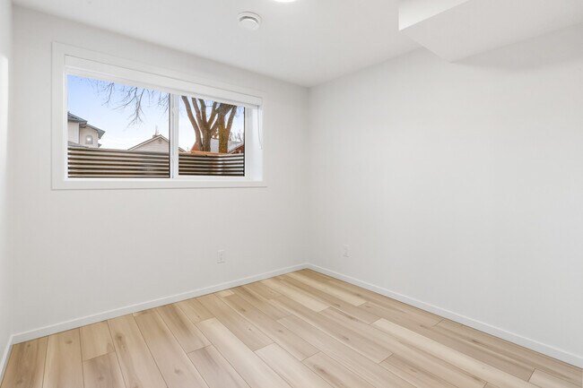 Photo - 16006-16103 103 Ave NW Unit BSMT 16006