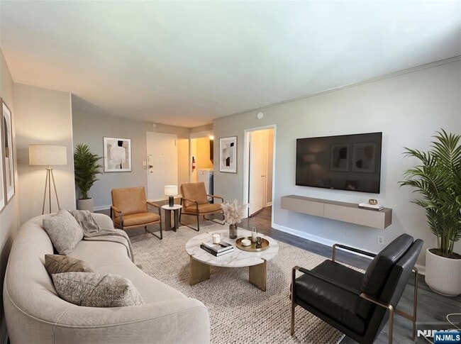 Photo - 3021 Edwin Ave Unit 2H