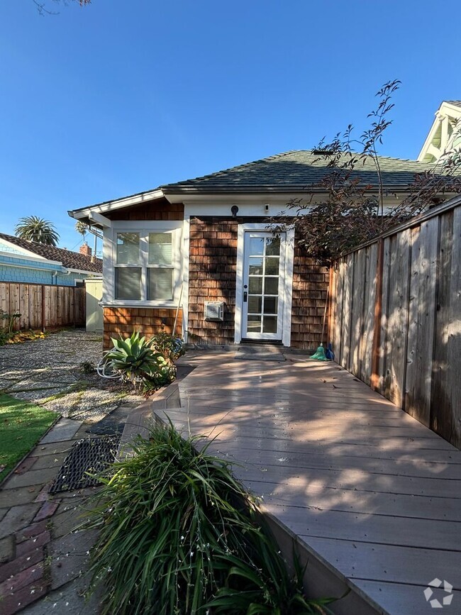 Building Photo - Secretly Tucked away in Seabright Beach Area Rental