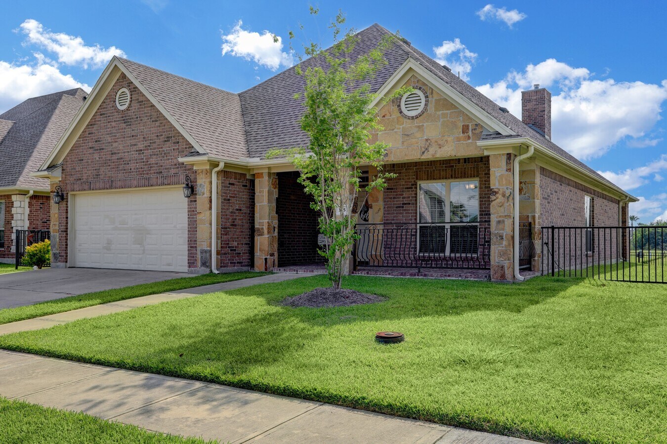 Photo - 305 Twin Timbers Ln