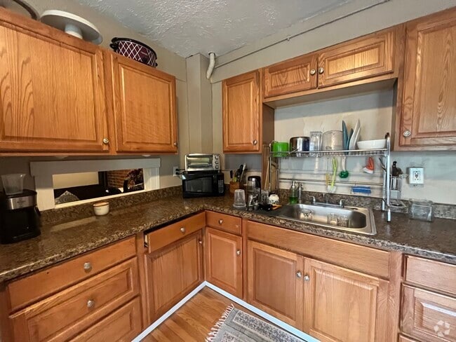 Building Photo - 14 Homer Sq Unit 2A