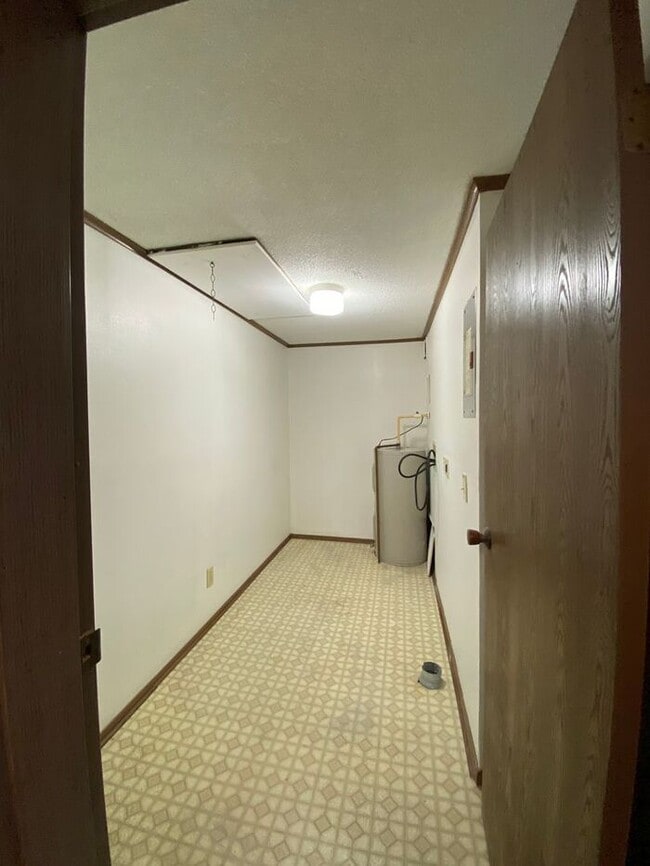 Photo - One Bedroom Apt w/Washer & Dryer Hookups! Water & Sewer Included.