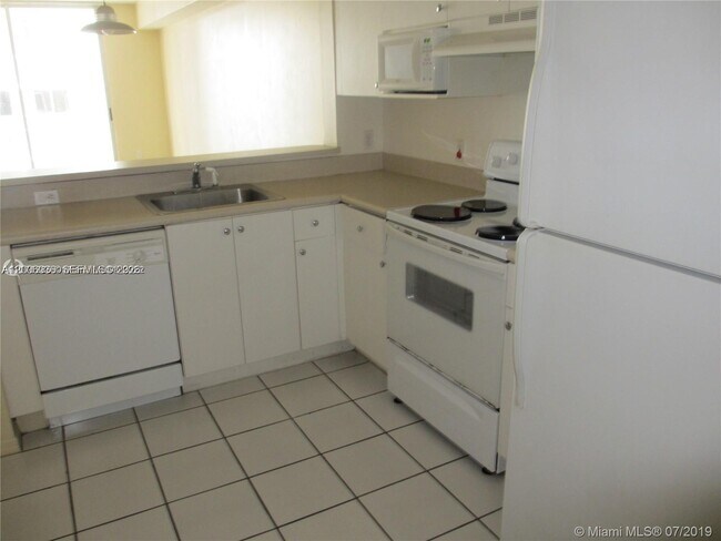 Photo - 5091 NW 7th St Unidad 807
