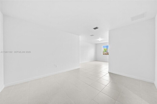 Photo - 2310 SE 28th Dr