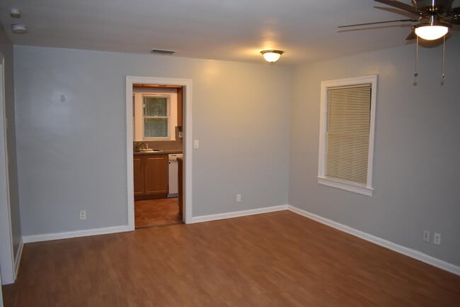 Photo - 940 Bignonia Rd