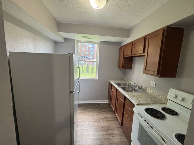 Photo - 13975 Superior Rd Unidad 103