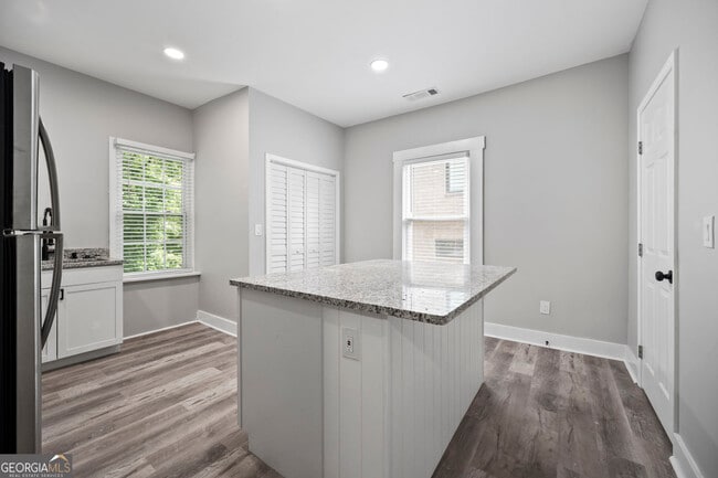 Photo - 1126 Briarcliff Pl NE