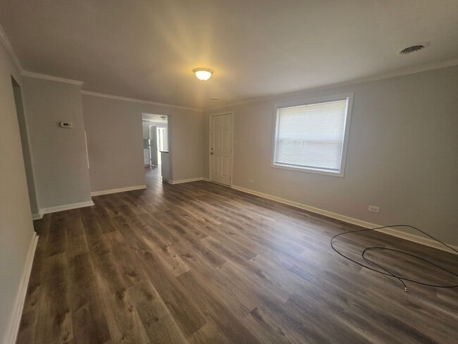 212 Oak St Unit 3 Bedroom House on Oak Street