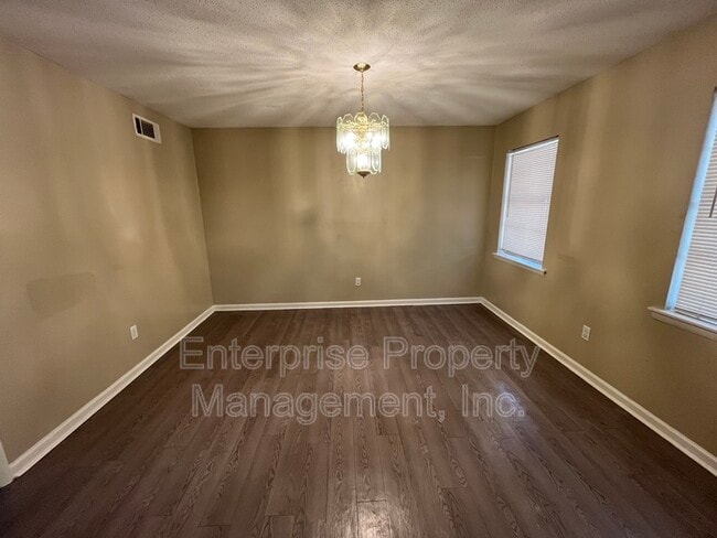 Photo - 4450 Tena Dr