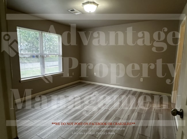 Photo - 1136 N Ash St
