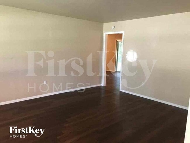 Photo - 5605 Odessa Ave