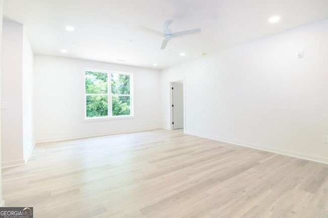 240 Martha Dr Unit 140
