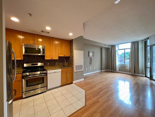 Photo - 3600 S Glebe Rd