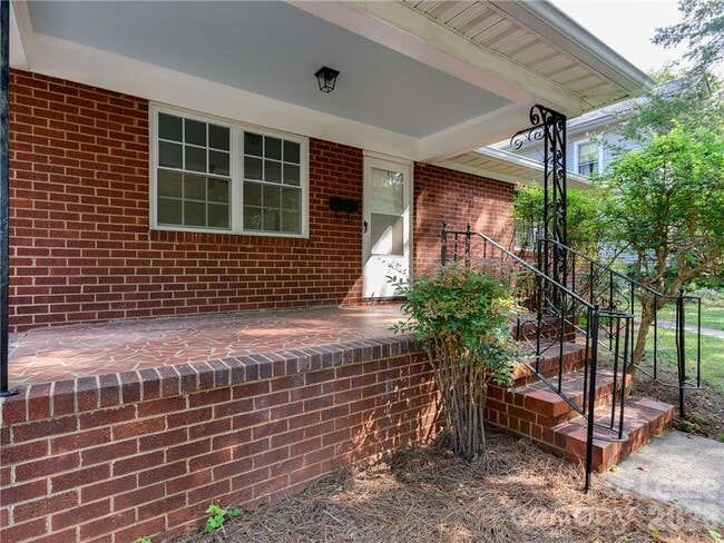 Photo - 813 Sunnyside Ave