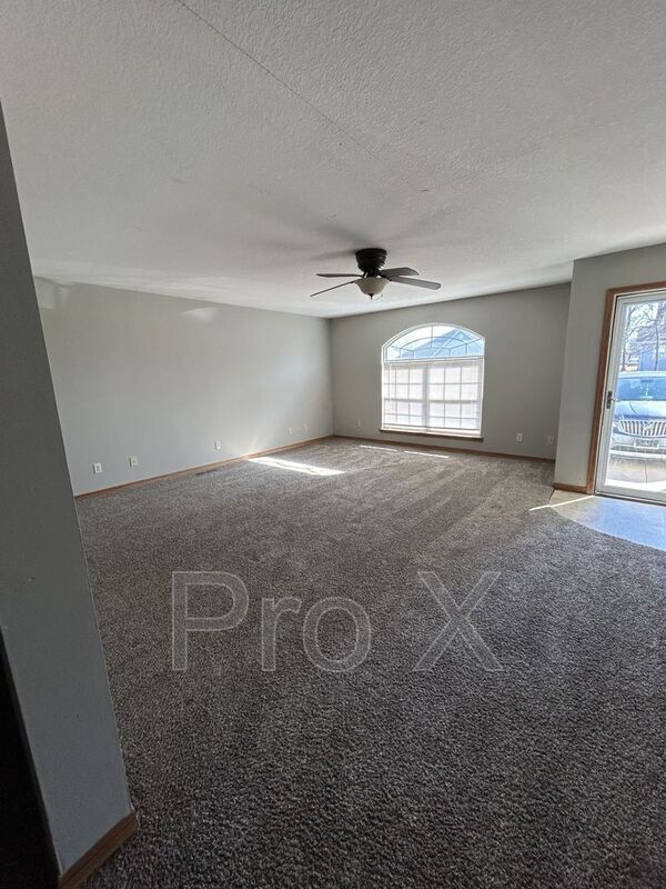 Photo - 517 E Park St Unit B