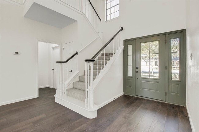 Photo - 7401 Whistlestop Dr