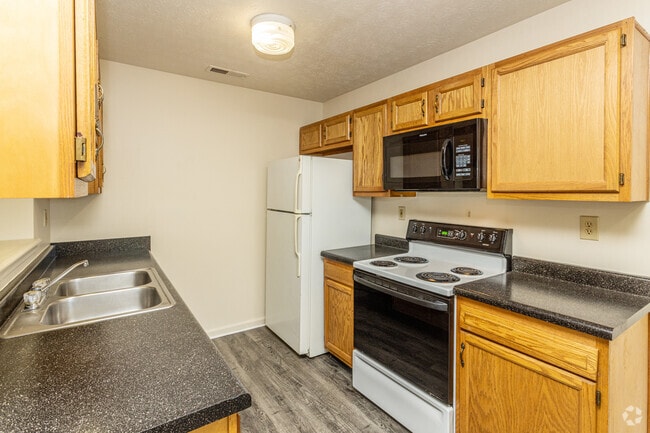 3BR, 2BA - 1,054 SF - Kitchen
