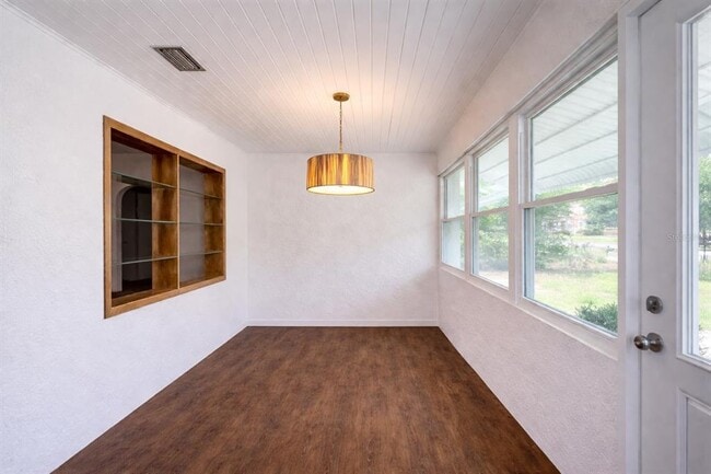 Photo - 403 E Johnson Ave