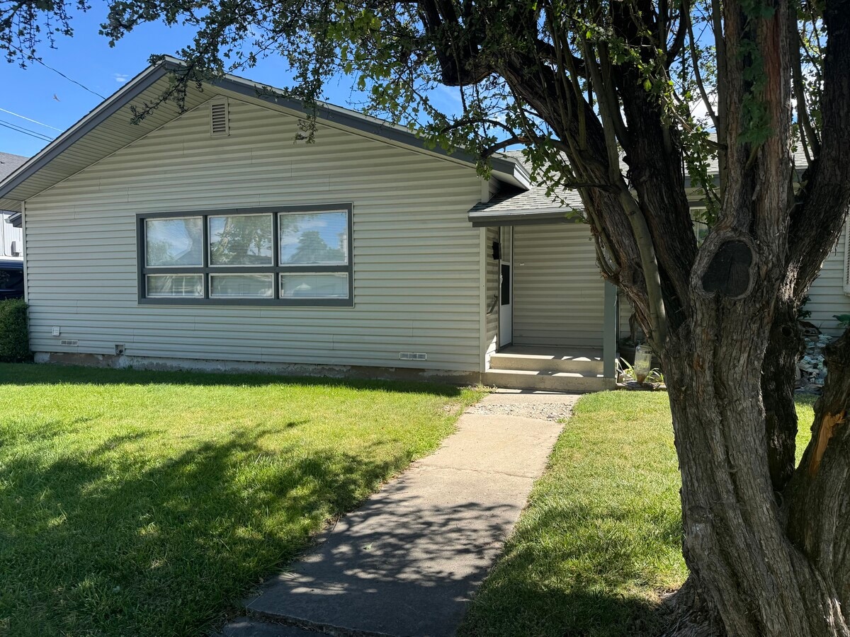 Photo - 309 W Tenth St Unidad Westside Duplex