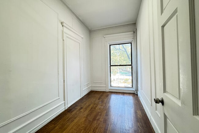 Photo - 2 W 130th St