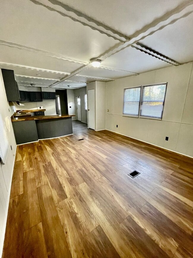 Photo - Adorable 2 bedroom 2 bath Trailer Home loc...