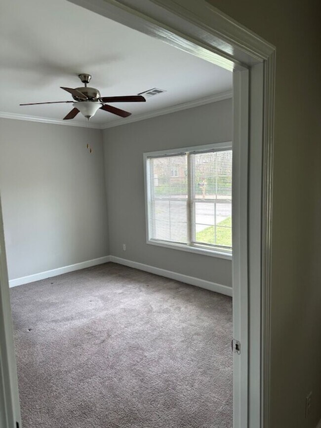 Photo - 2205 Harrison St