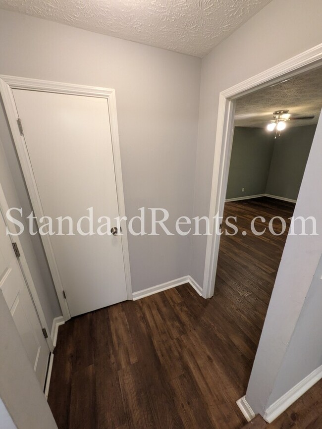 Photo - 8121 Winewood Way
