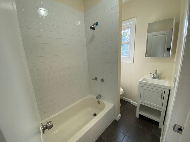23 Monticello Ave
