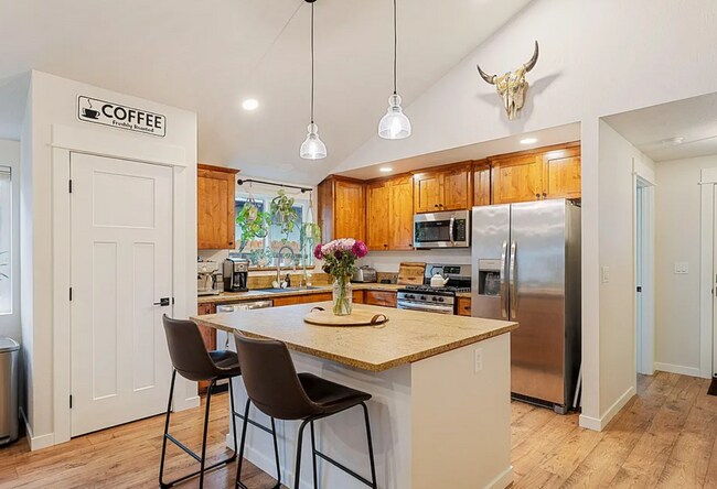 Photo - 526 Nicholas Lee Dr