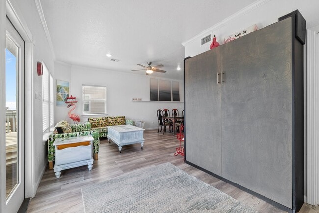 Photo - 139 W Palm