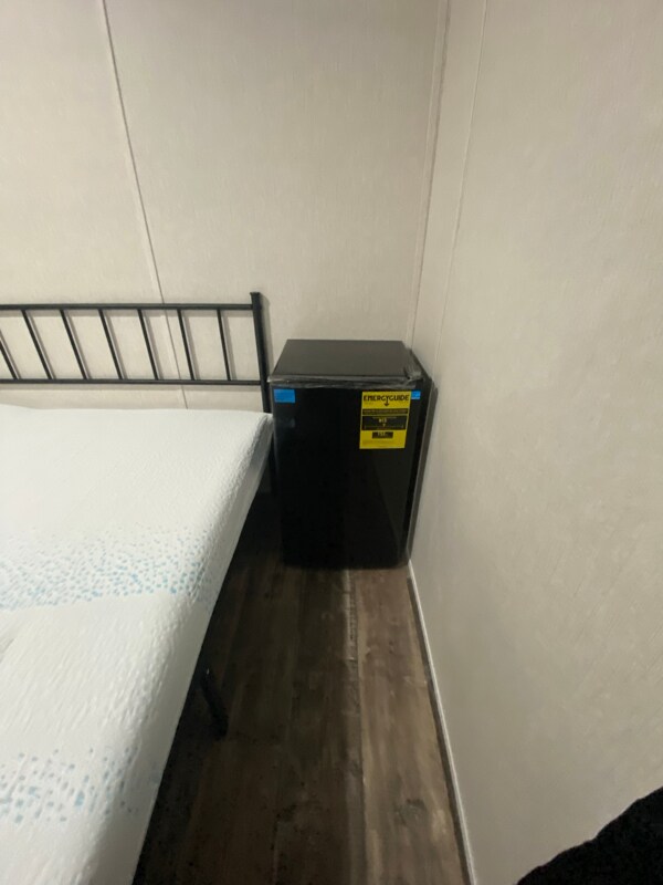 Photo - 325 Robin Ln