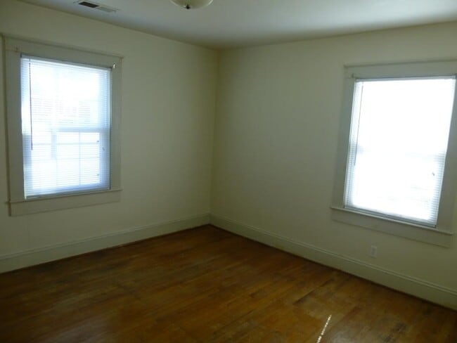 Photo - 606 Mac Nair St