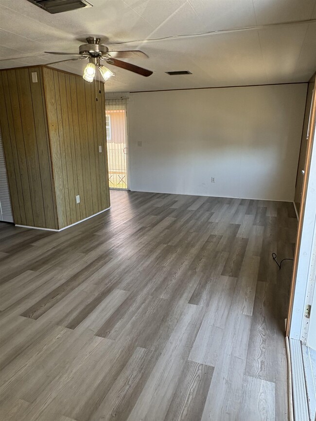 Photo - 892 Palermo Rd