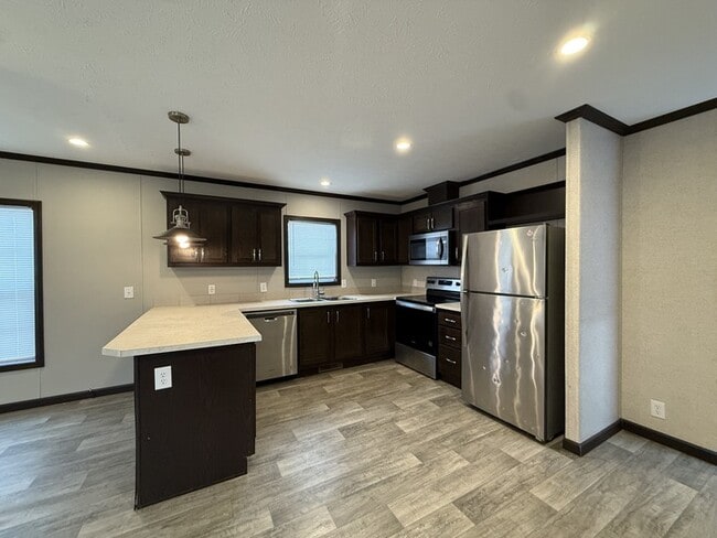 Photo - 10610 State Rte 762