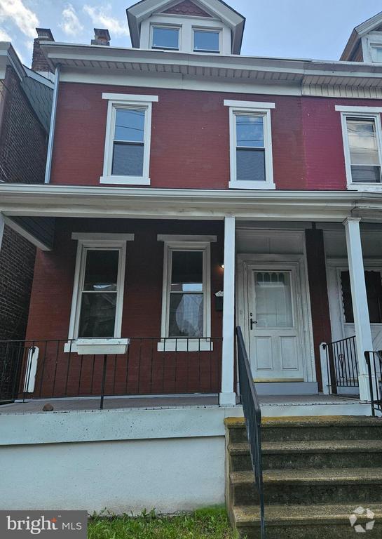Building Photo - 45 S Olden Ave Rental