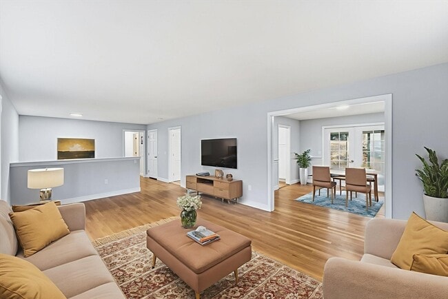 Photo - 38 Juniper Ln