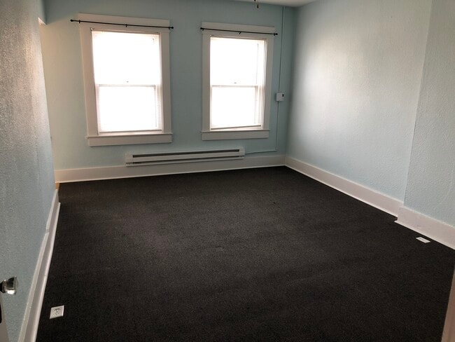 Photo - 421 Summit St