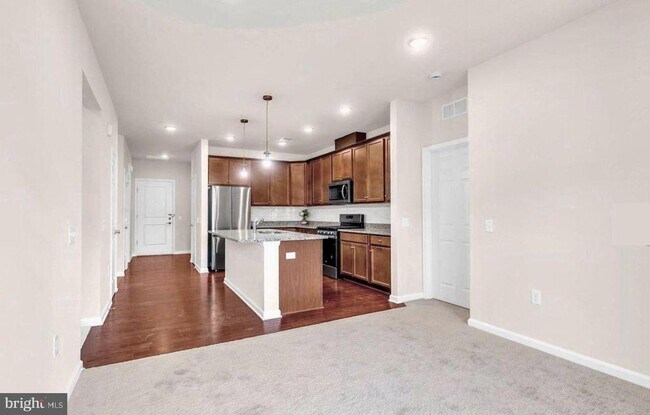 Photo - 1 Culvert Dr Unit 110