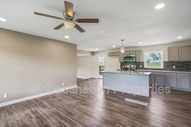 Photo - 16752 Santa Fe Trail