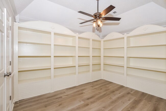 Photo - 6641 Bright Star Ln